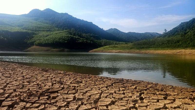 Hồ Khe Đặng cạn, người dân huyện Sơn Động thiếu nước sạch