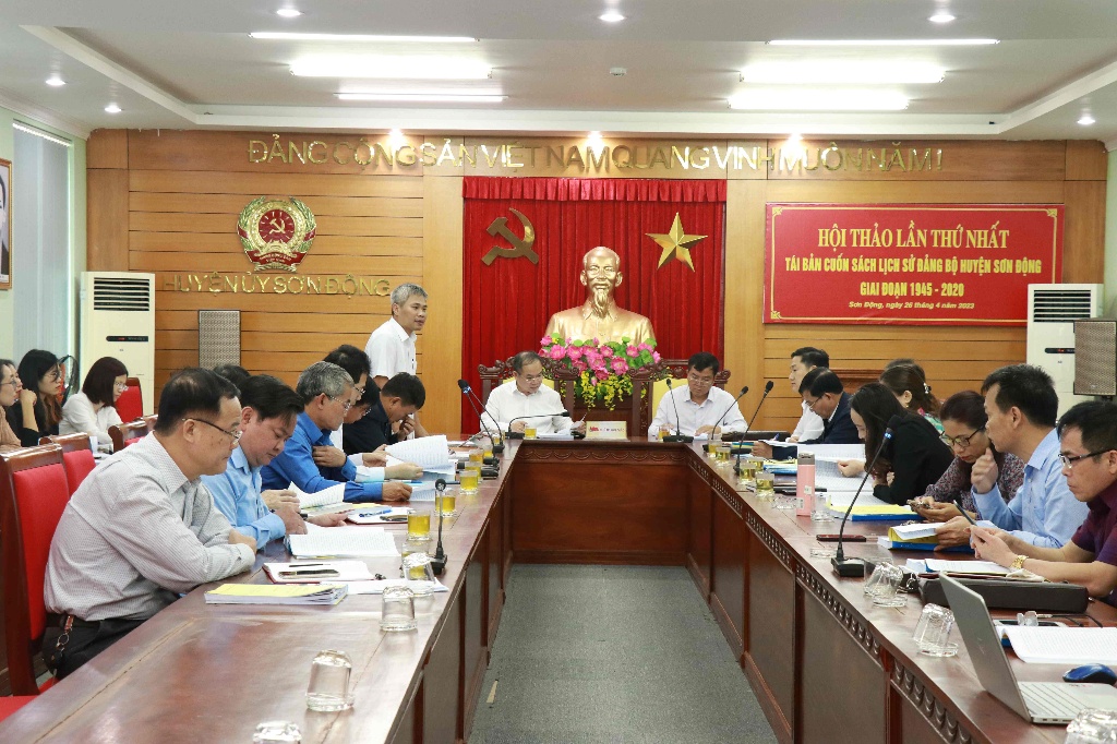 Hội thảo góp ý tái bản cuốn lịch sử Đảng bộ huyện Sơn Động giai đoạn 1945-2020