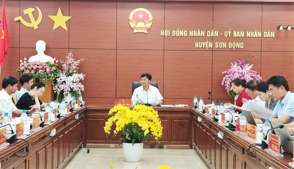 UBND huyện Sơn Động họp phiên Thường kỳ tháng 6 năm 2023
