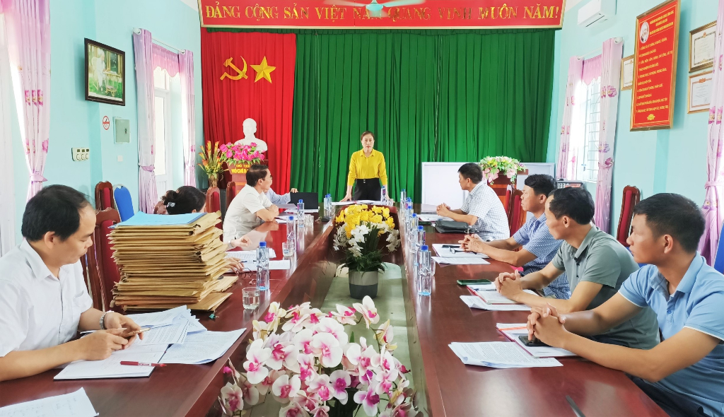 HĐND huyện giám sát việc thực hiện các quy định của pháp luật về công tác cán bộ tại xã Đại Sơn