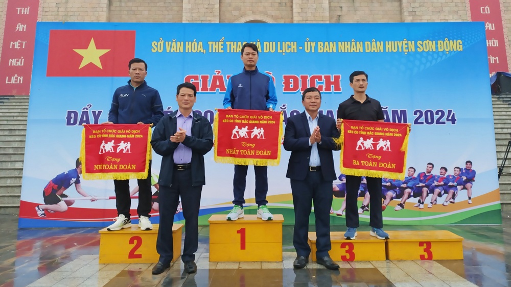 Giải Vô địch đẩy gậy và kéo co tỉnh Bắc Giang: Huyện Sơn Động xếp thứ Nhất toàn đoàn 2 môn thi đấu