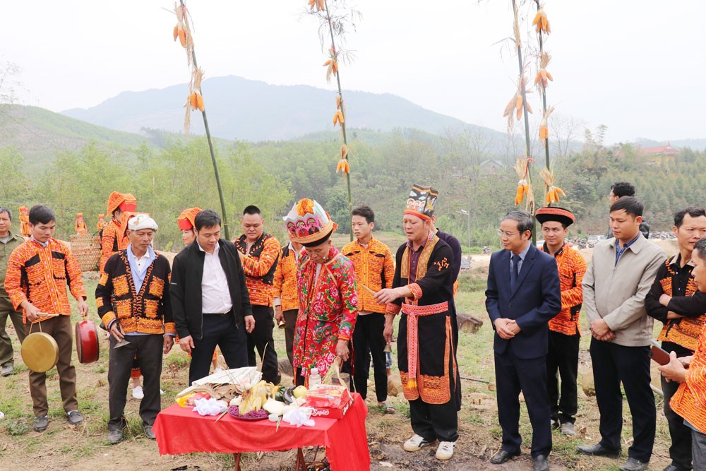 Đặc sắc lễ hội cầu mùa của dân tộc Dao Vân Sơn