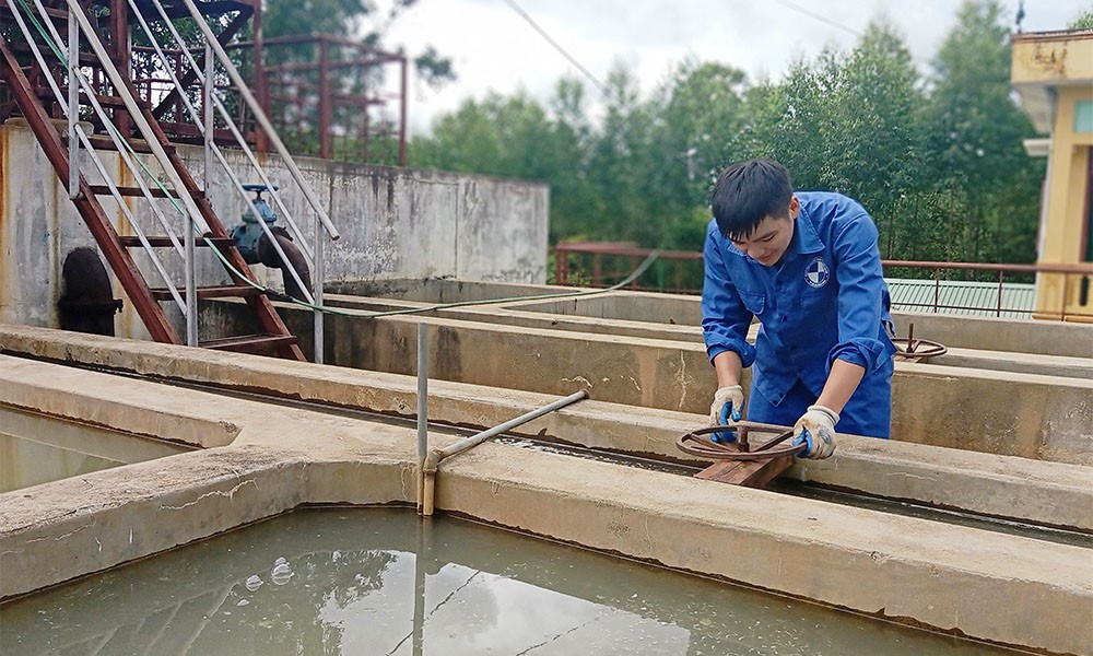 Đấu giá không thành công hai công trình cấp nước sinh hoạt tại huyện Sơn Động|https://sondong.bacgiang.gov.vn/chi-tiet-tin-tuc/-/asset_publisher/C55IVjY8YjNe/content/-au-gia-khong-thanh-cong-hai-cong-trinh-cap-nuoc-sinh-hoat-tai-huyen-son-ong