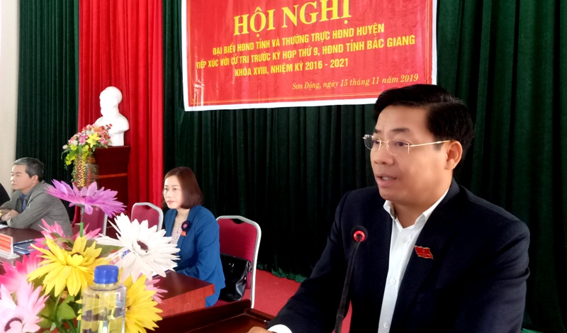 Chủ tịch UBND tỉnh Dương Văn Thái tiếp xúc cử tri tại huyện Sơn Động