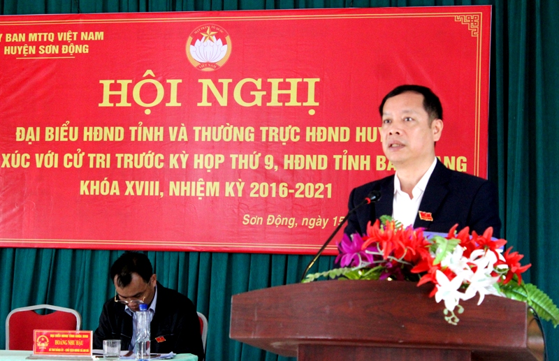 Bí thư Huyện uỷ Nghiêm Xuân Hưởng tiếp xúc cử tri khu vực xã Long Sơn, Dương Hưu