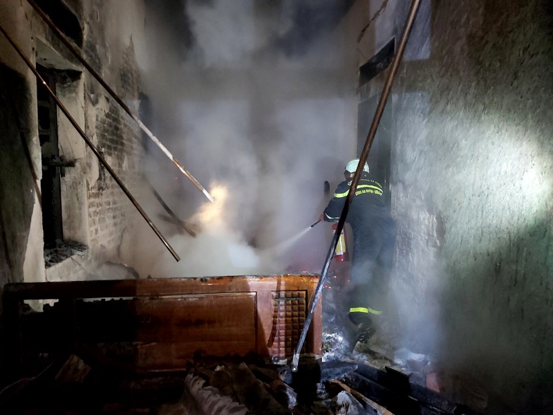 Sơn Động: Một nhà dân bị cháy rụi