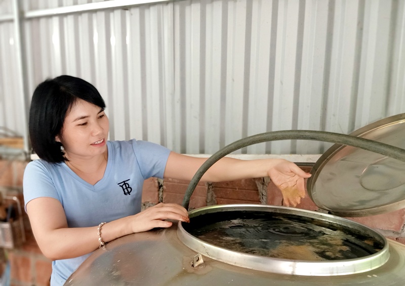 Người dân thị trấn An Châu phản ánh sử dụng nước nhiễm bẩn, không đảm bảo vệ sinh