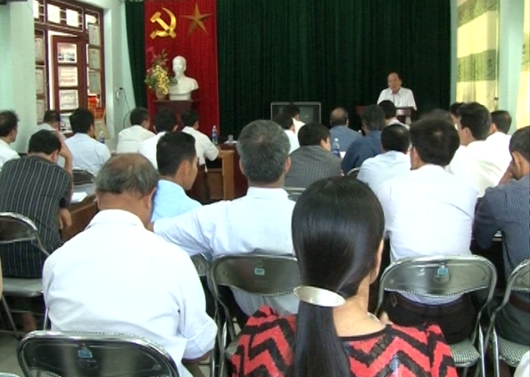 Ban Thường vụ Huyện uỷ làm việc với BCH Đảng bộ xã Long Sơn 