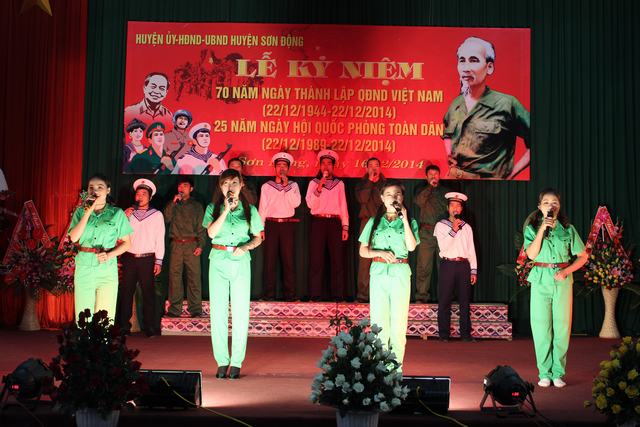Lễ kỷ niệm 70 năm ngày thành lập Quân đội Nhân dân Việt Nam và 25 năm Ngày hội Quốc phòng toàn dân